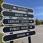 Сasa de vacaciones Starfish Shack - Part Of The The Bay Village With Pool, Gym And Direct Access, Pub, Restaurant, Tennis And Meadows Walks