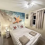 Starfish Shack - Part Of The The Bay Village With Pool, Gym And Direct Access, Pub, Restaurant, Tennis And Meadows Walks * Filey