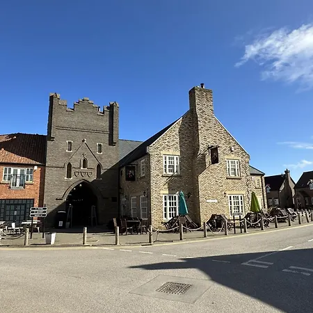 Starfish Shack - Part Of The The Bay Village With Pool, Gym And Direct Access, Pub, Restaurant, Tennis And Meadows Walks Filey