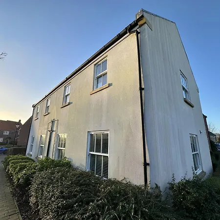 Starfish Shack - Part Of The The Bay Village With Pool, Gym And Direct Access, Pub, Restaurant, Tennis And Meadows Walks *