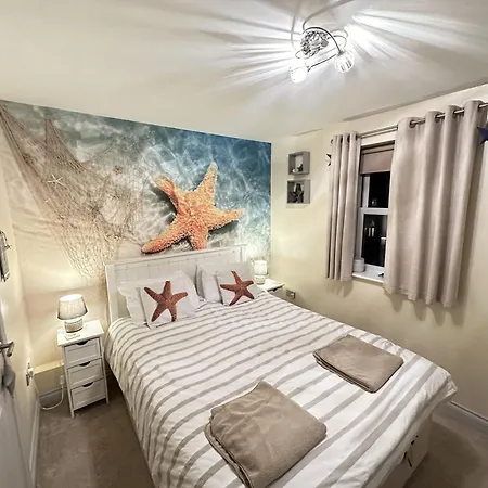 Starfish Shack - Part Of The The Bay Village With Pool, Gym And Direct Access, Pub, Restaurant, Tennis And Meadows Walks * Filey